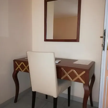 בית הארחה C'entro