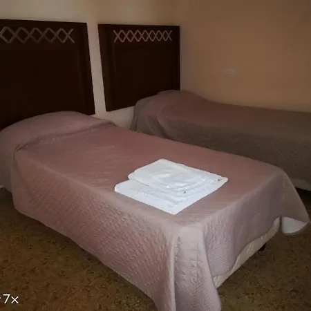 C'entro Πανσιόν